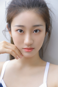 电影《纳粹女兵》播放